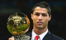 Rookie回归赛场，精彩发挥首场状态亮眼，阿森纳观众沸腾！