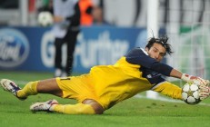 斯瓦泰克火力全开，欧联杯四强激战本菲卡，迈阿密热火誓止连败阴霾